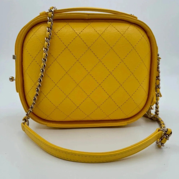 Chanel Crumpled Calfskin Yellow Vanity Case Crossbody Bag SHW - Picture 1 of 10